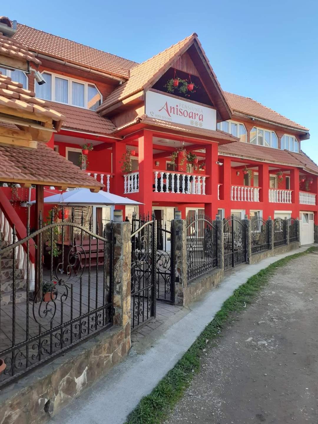 Pensiunea Anisoara Chiscau Exteriér fotografie